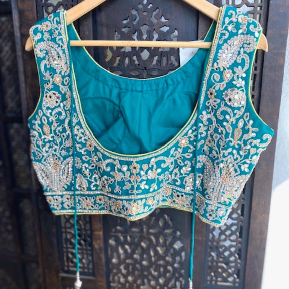 Lehenga Choli Indian Pakistani Formal Wedding Attire Heavy Designer - Picture 5 of 10
